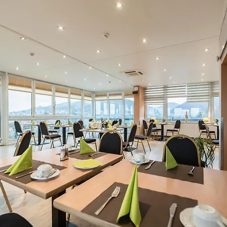 Panorama In Hotel Neustadt an der Weinstraße